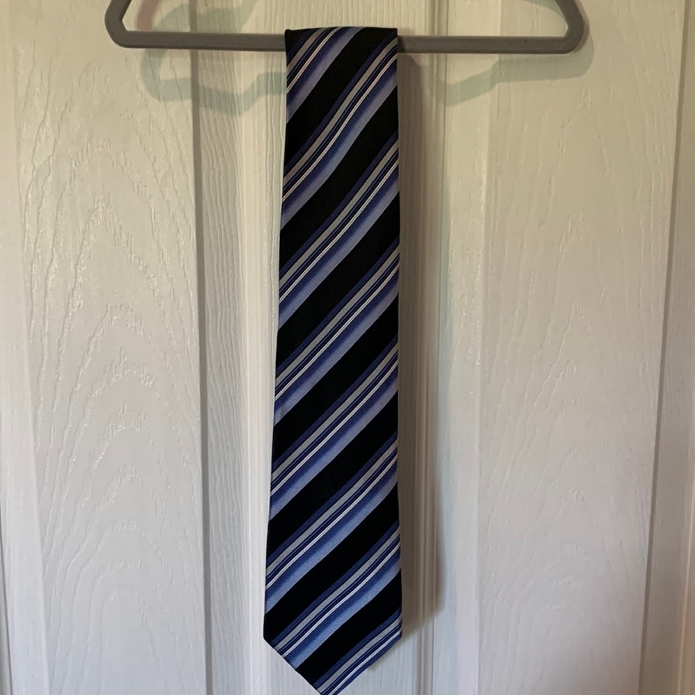 NWOT Geoffrey Beene Neck Tie